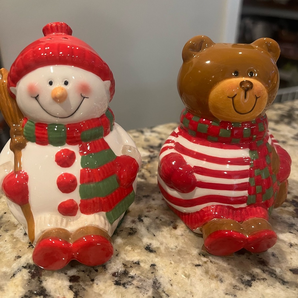 Fib Burton & Burton Holiday Salt & Pepper Shakers
